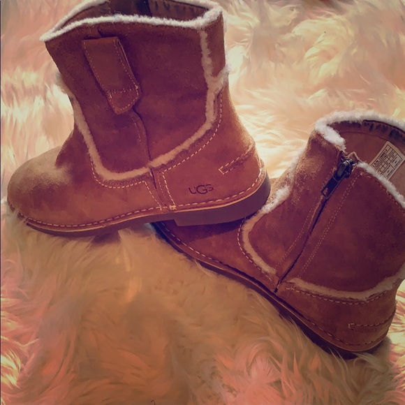 UGG Shoes - Ugg boots